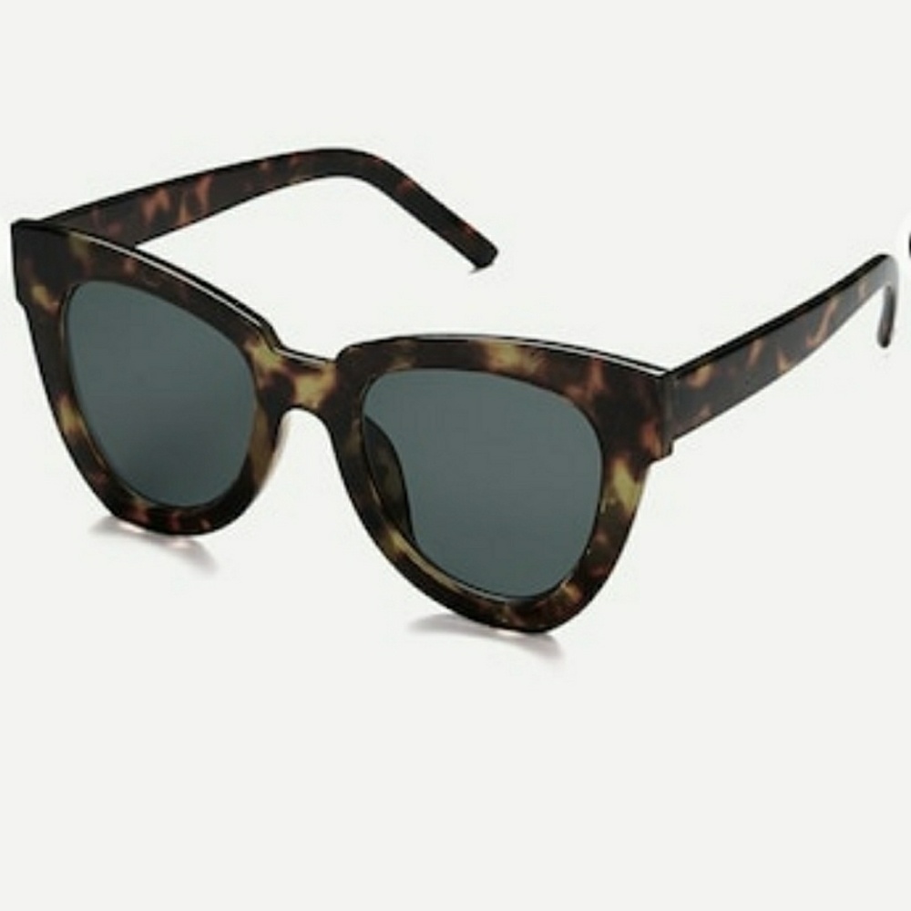 Hot Oversized Cat Eye Sunglasses With Case - Picture 2 of 6